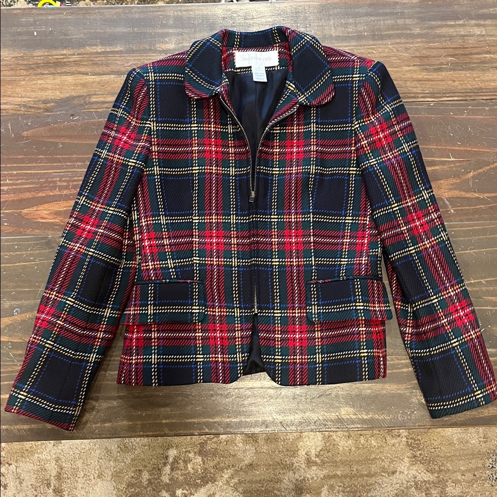 Hip length Women's collared Tweed Preppy Tartan Plaid blazer 100% Wool Zip Front